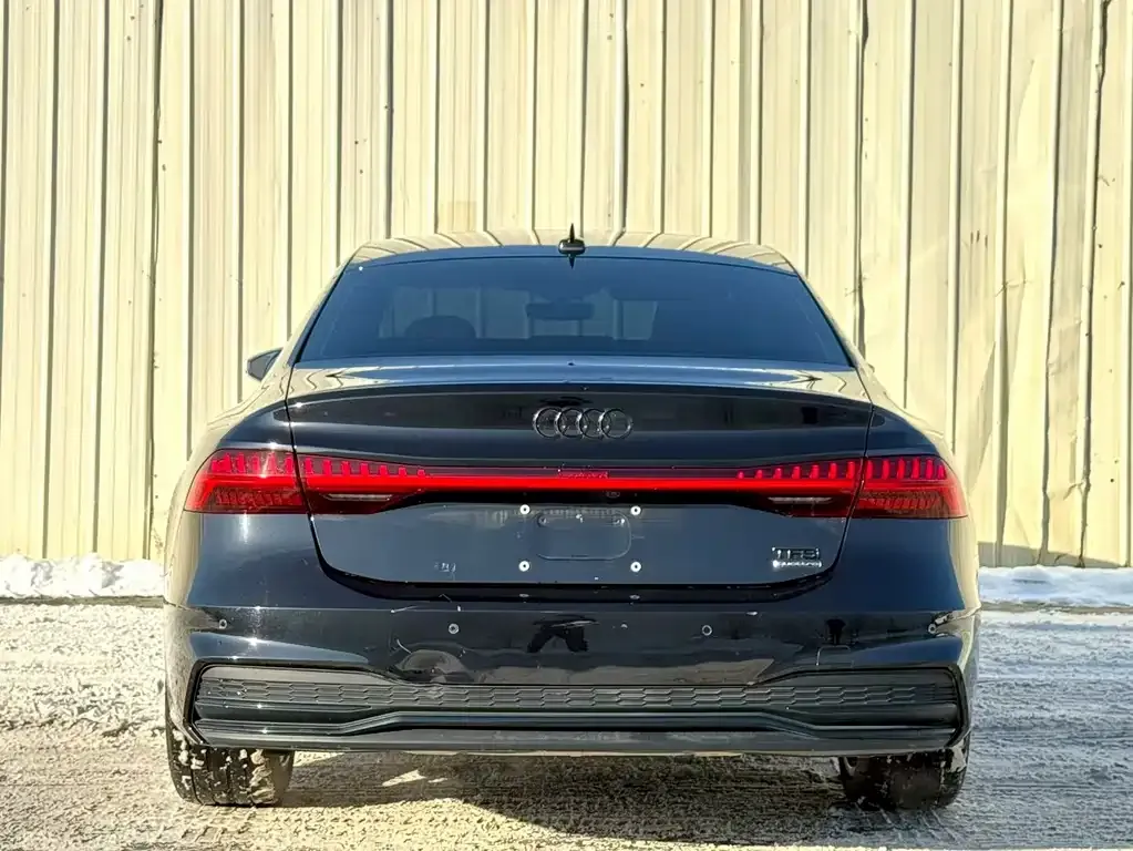 Audi A7L 2023 из CN, фото 5