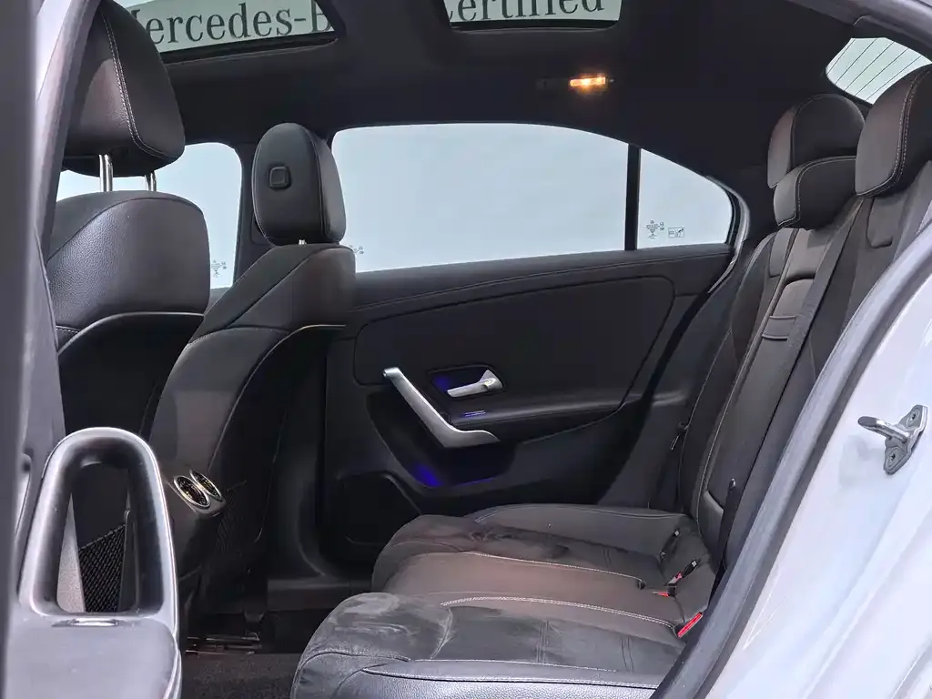 Mercedes-Benz A-Class 2023 из CN, фото 7