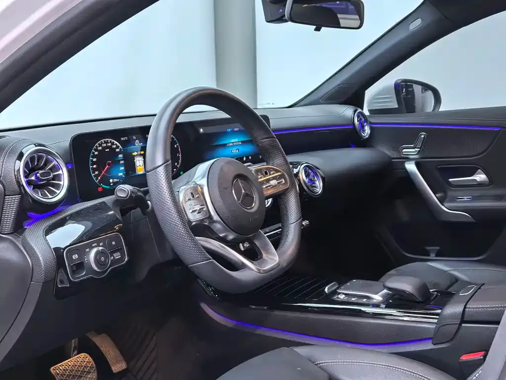 Mercedes-Benz A-Class 2023 из CN, фото 9