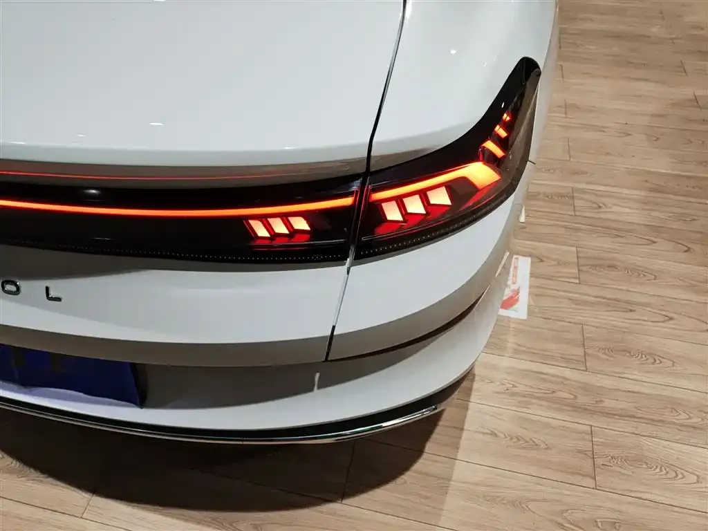 Volkswagen Lamando 2024 из CN, фото 6