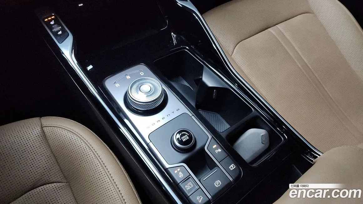 Kia Sorento — фото 7