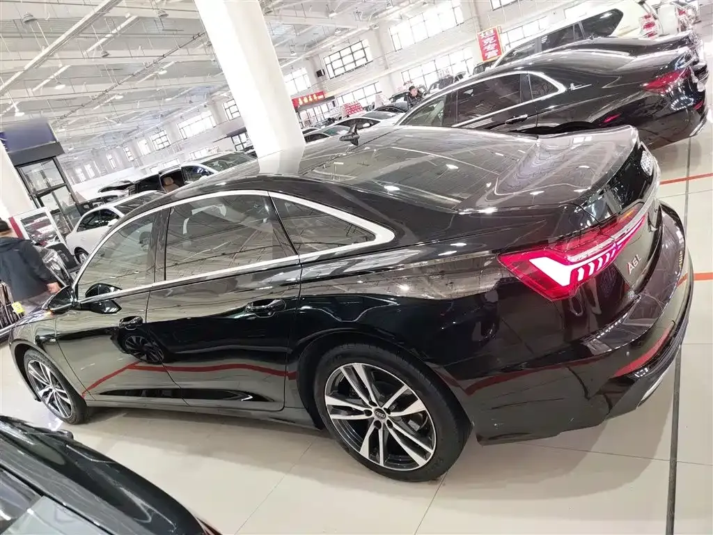 Audi A6L 2022 из CN, фото 6