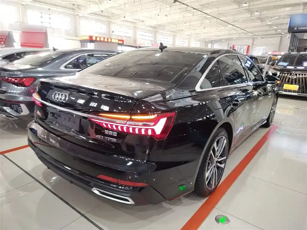 Audi A6L 2022 из CN, фото 9