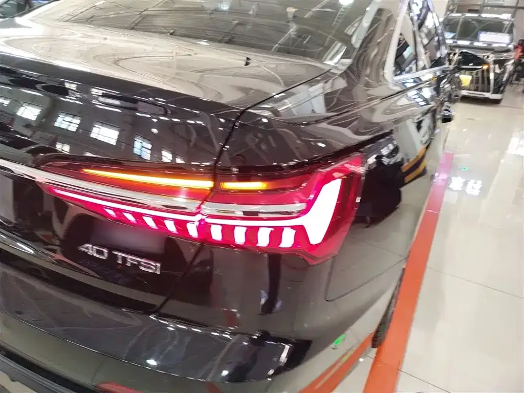 Audi A6L 2022 из CN, фото 10