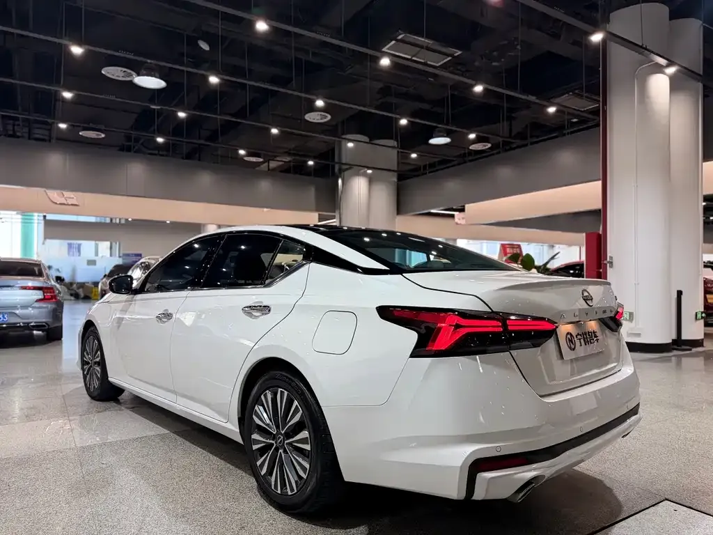 Nissan Teana 2023 из CN, фото 8