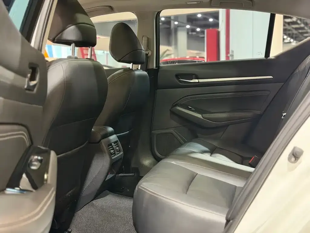 Nissan Teana 2023 из CN, фото 2