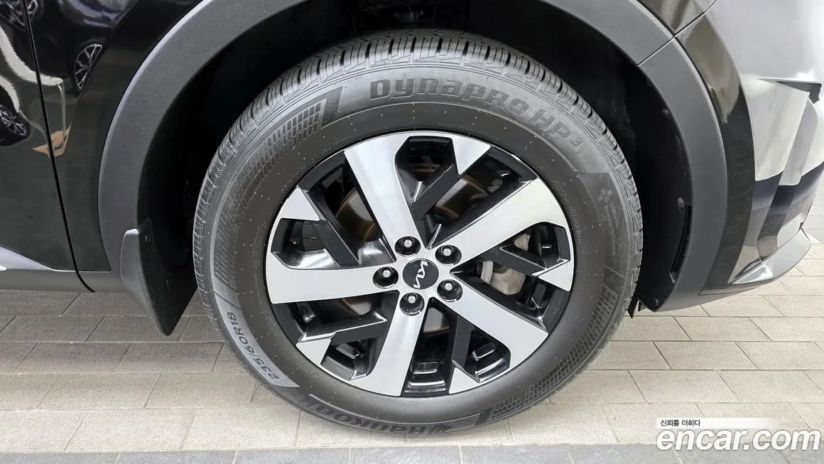 Kia Sorento — фото 9