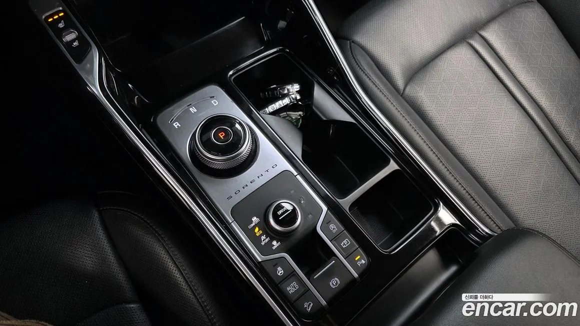 Kia Sorento — фото 6