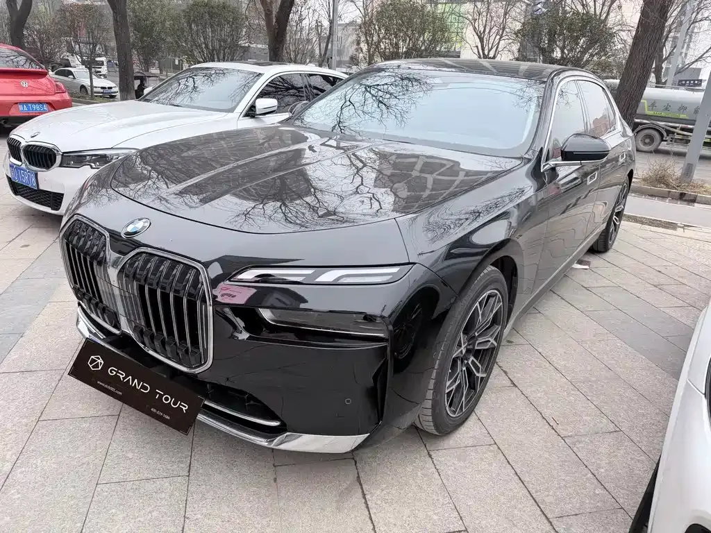 BMW 7 Series 2025 из CN, фото 1