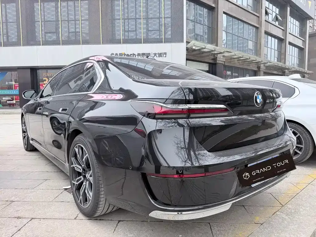 BMW 7 Series 2025 из CN, фото 3