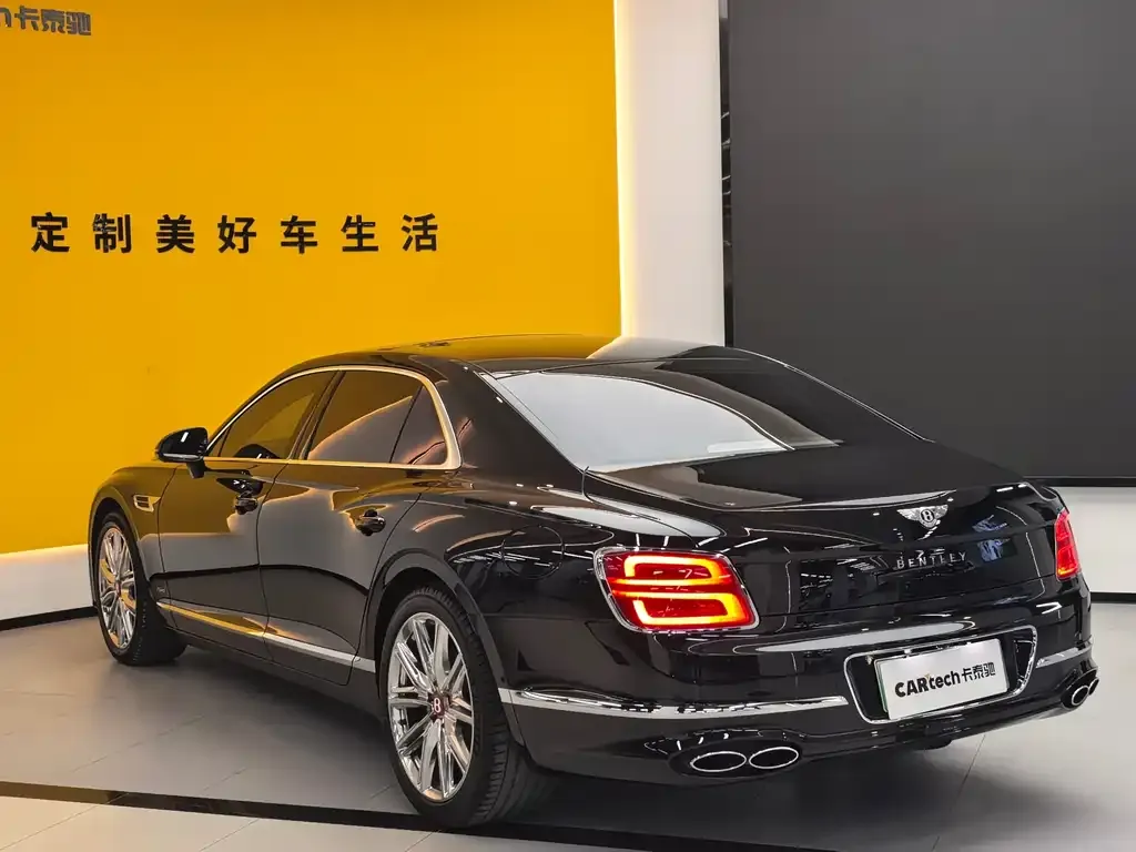 Bentley Flying Spur PHEV 2022 из CN, фото 3