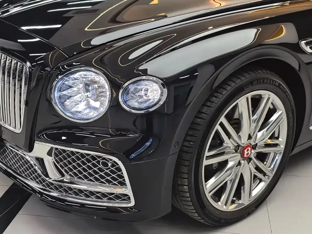 Bentley Flying Spur PHEV 2022 из CN, фото 9