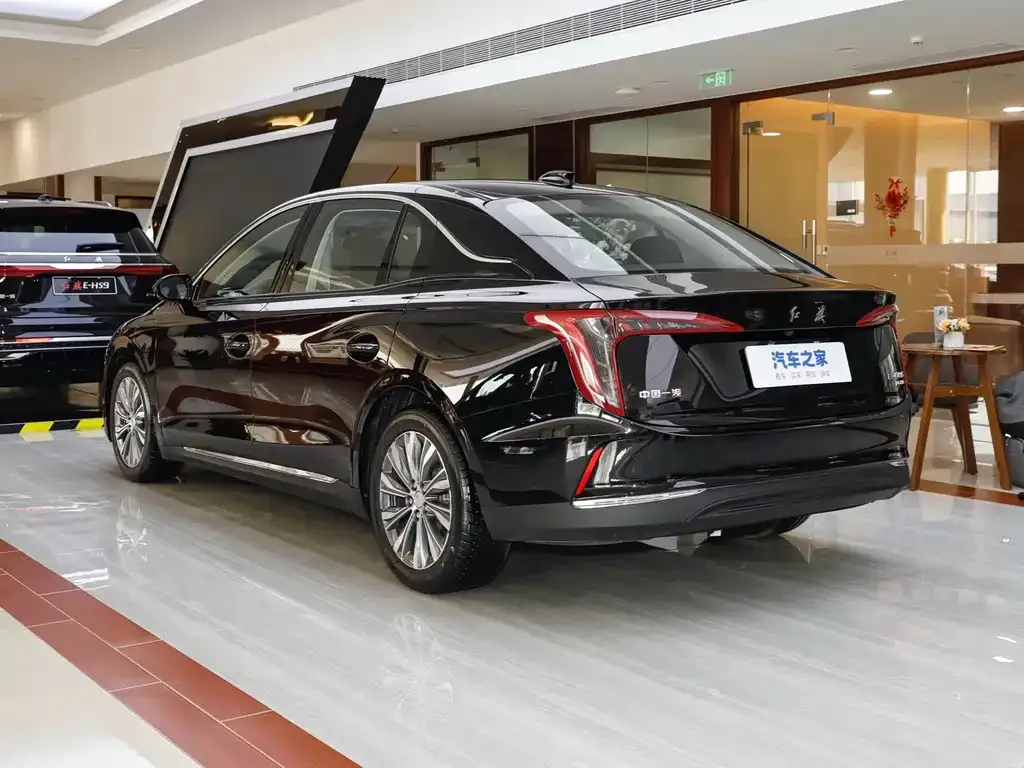 Hongqi E-QM5 2023 из CN, фото 6