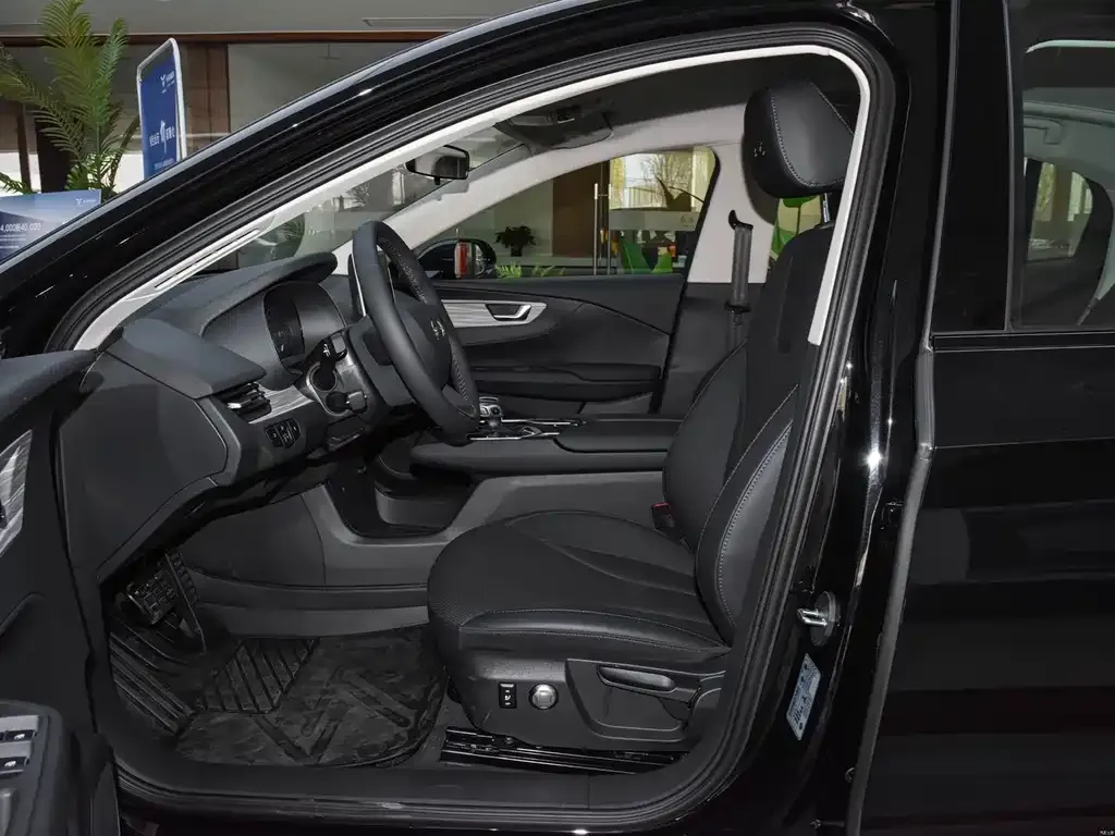 Hongqi E-QM5 2023 из CN, фото 2