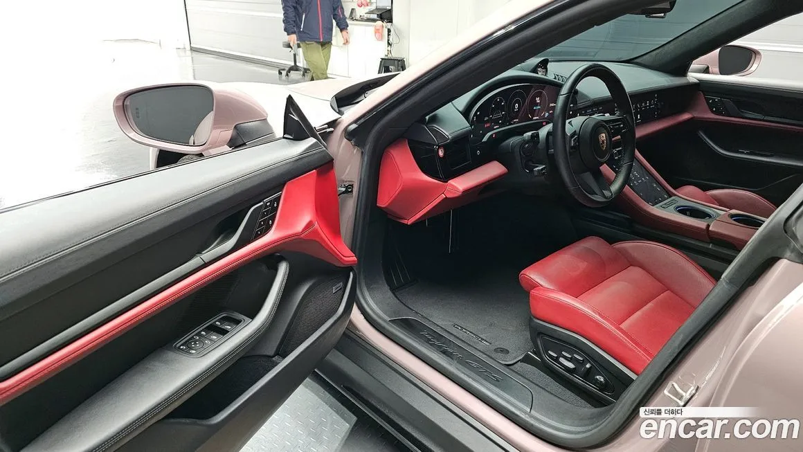 Porsche Taycan 2024 из KR, фото 8