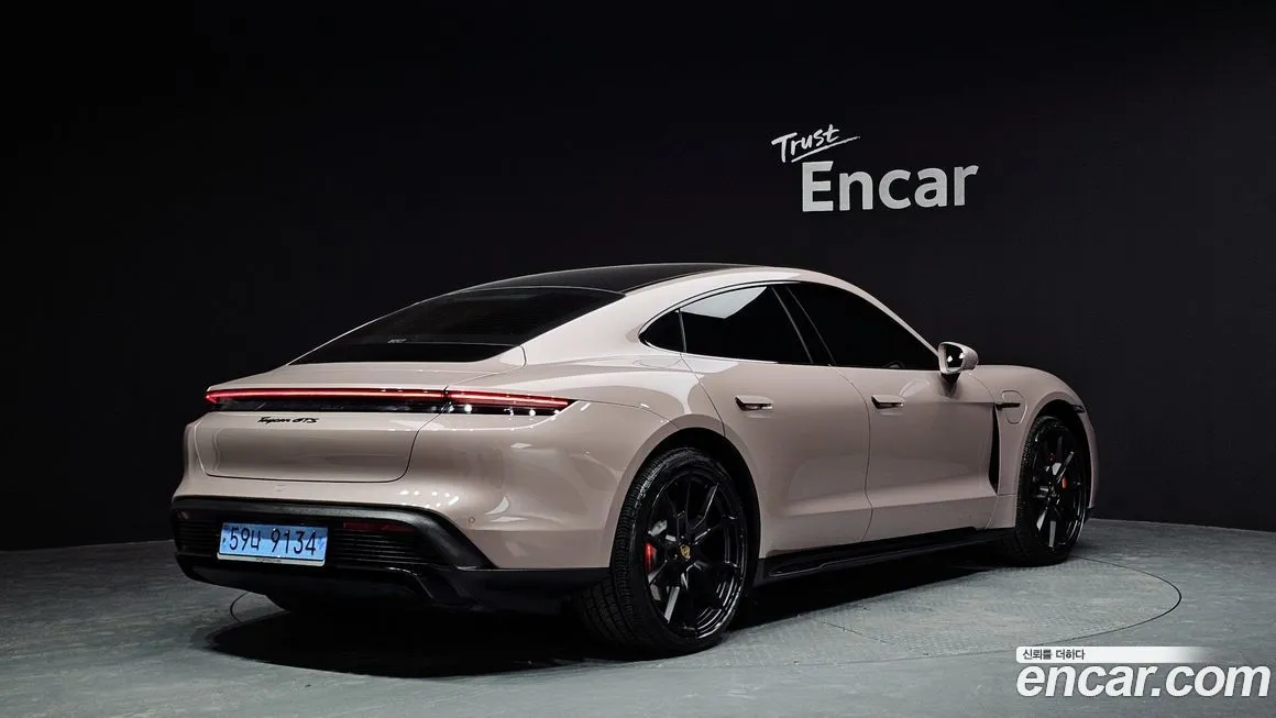 Porsche Taycan 2024 из KR, фото 3