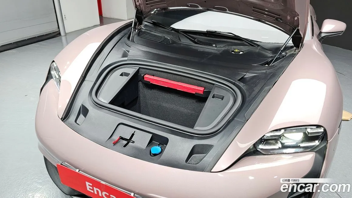 Porsche Taycan 2024 из KR, фото 9