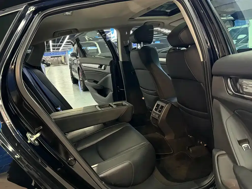 Honda Accord 2021 из CN, фото 10