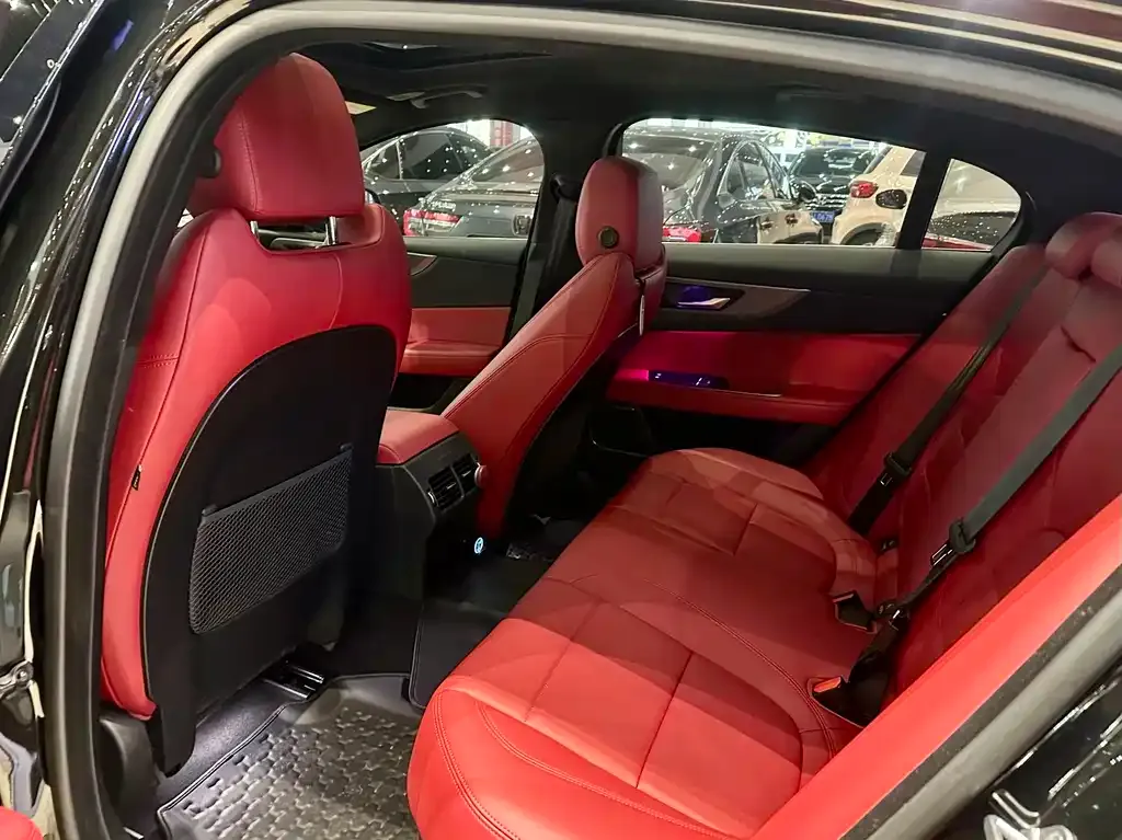 Jaguar XEL 2023 из CN, фото 5