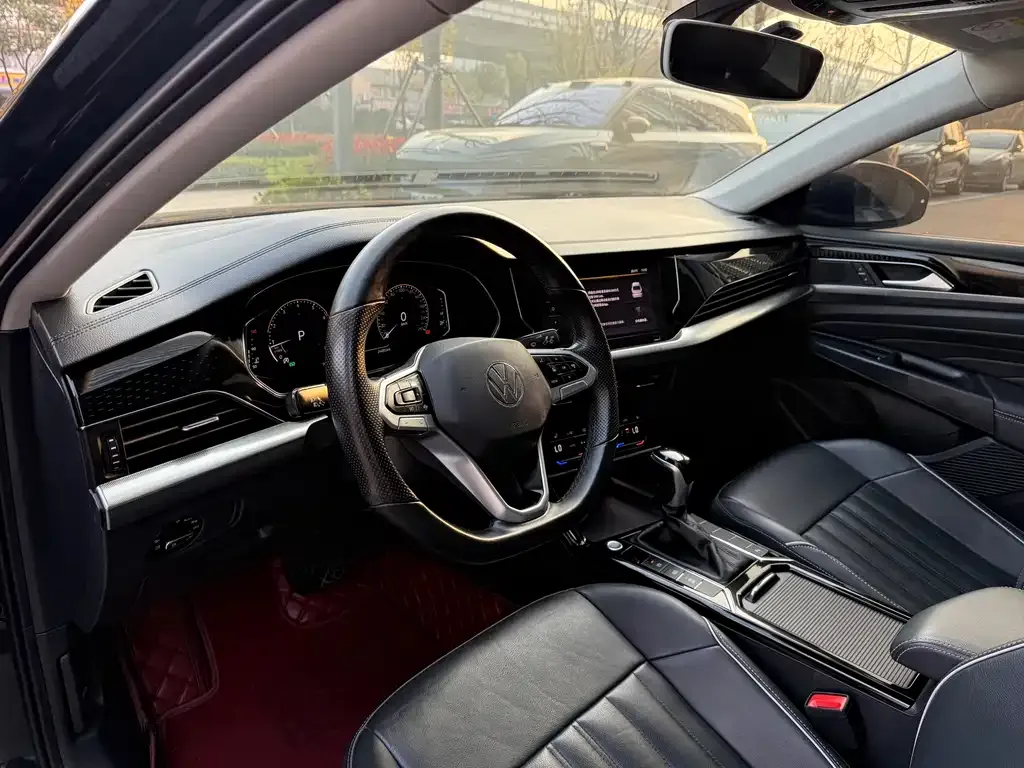 Volkswagen Passat 2023 из CN, фото 5