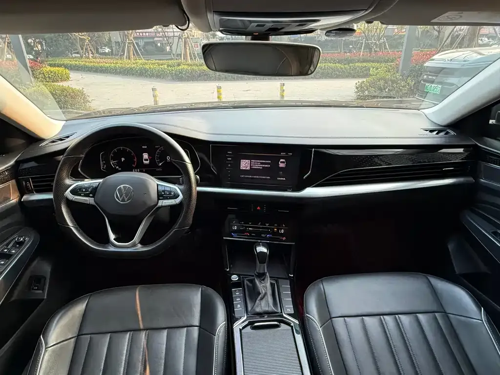 Volkswagen Passat 2023 из CN, фото 8