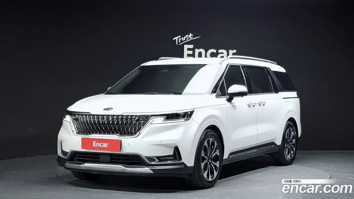 Kia Carnival — фото 1