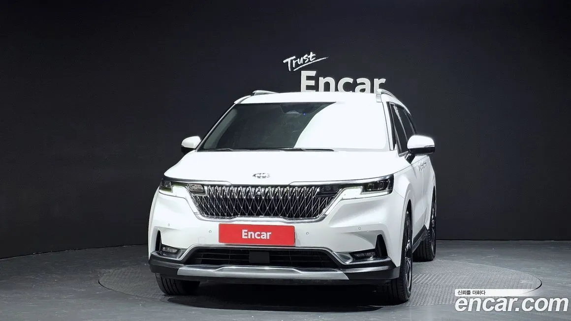 Kia Carnival — фото 10