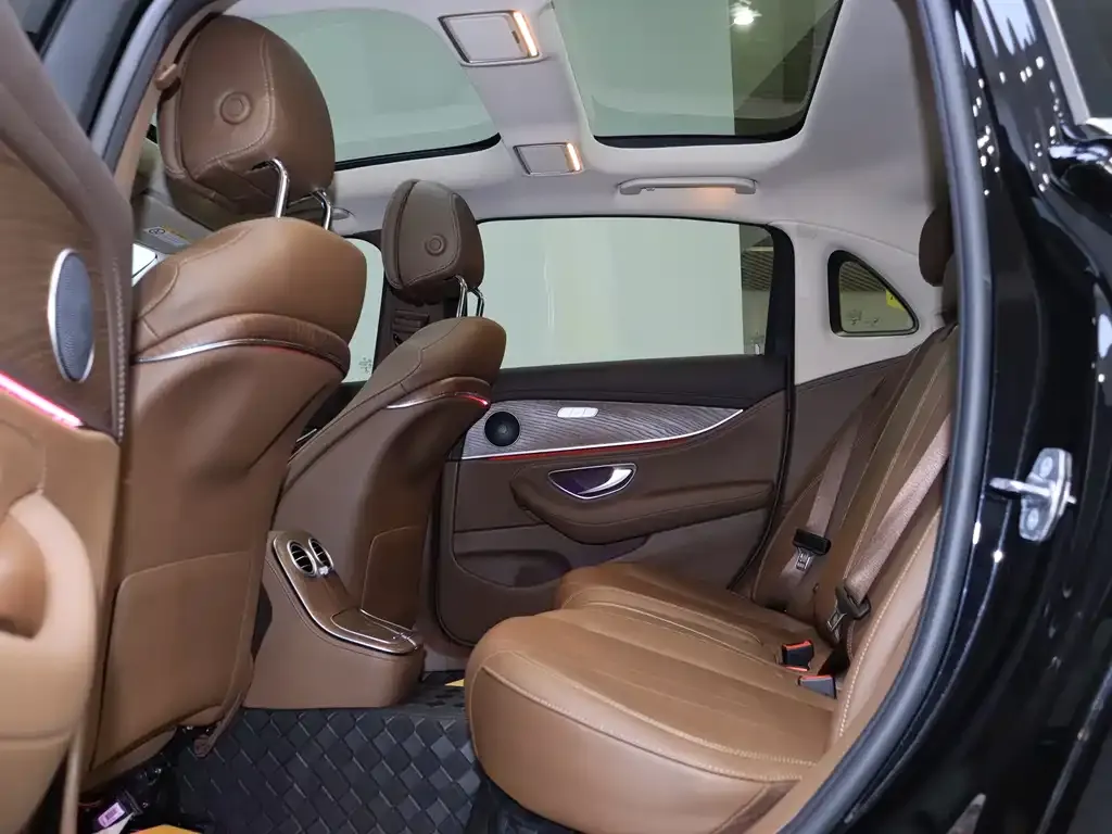 Mercedes-Benz E-Class 2022 из CN, фото 5