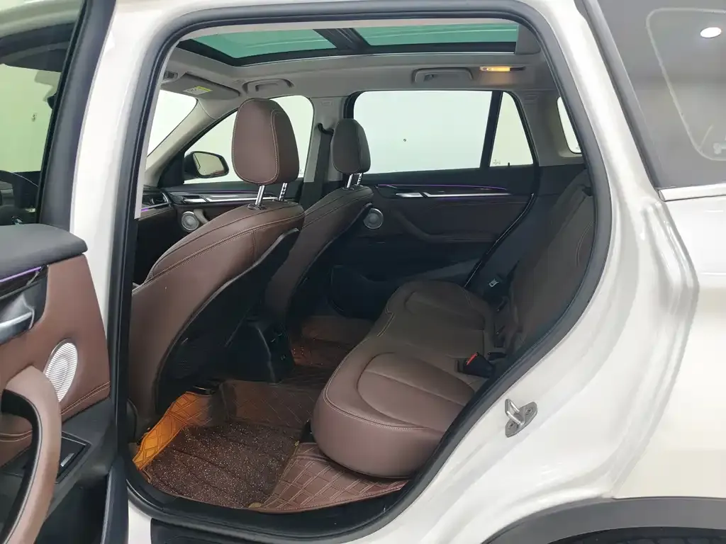 BMW X1 2022 из CN, фото 8