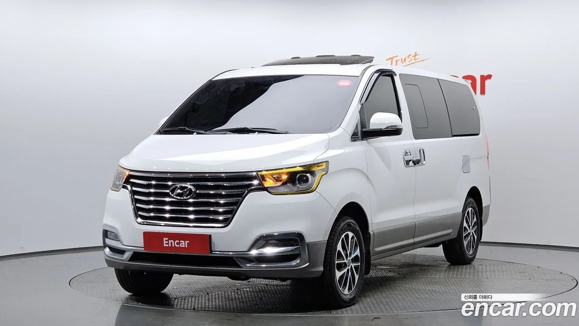Hyundai Starex
