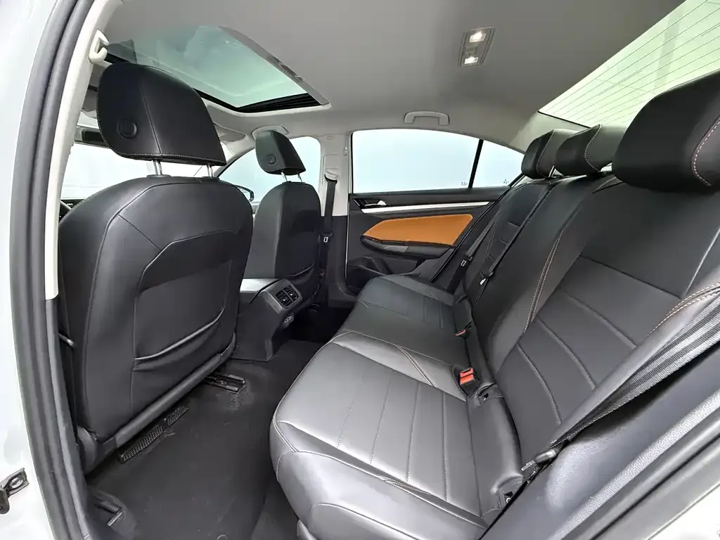Volkswagen Bora 2022 из CN, фото 8