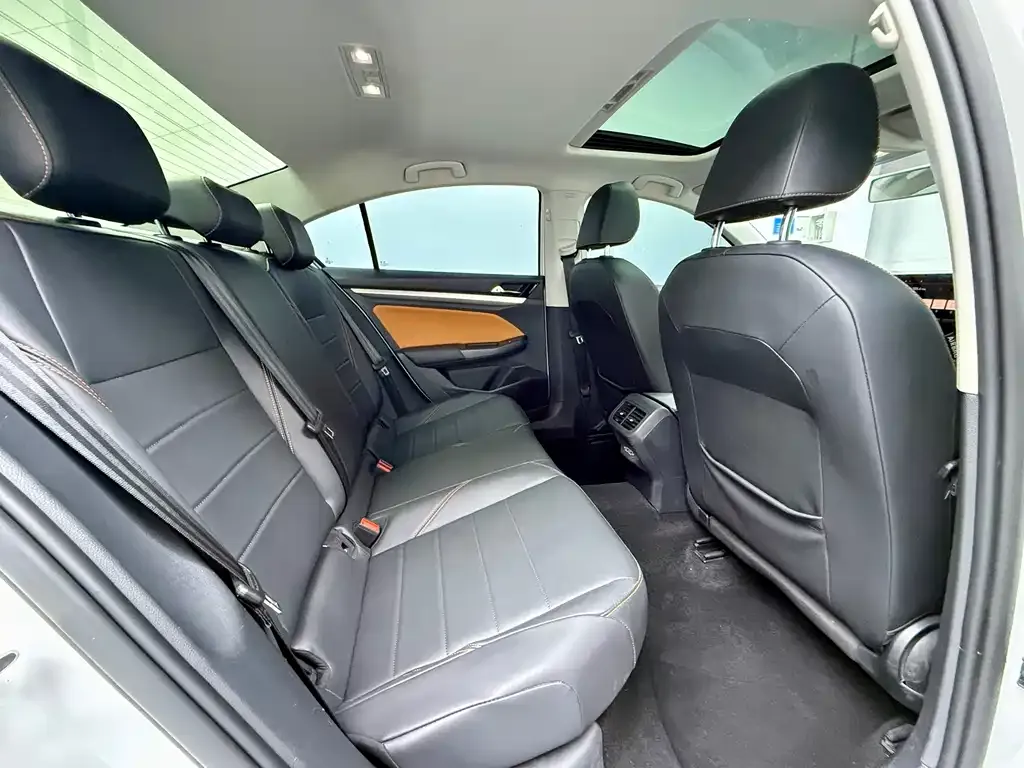 Volkswagen Bora 2022 из CN, фото 9