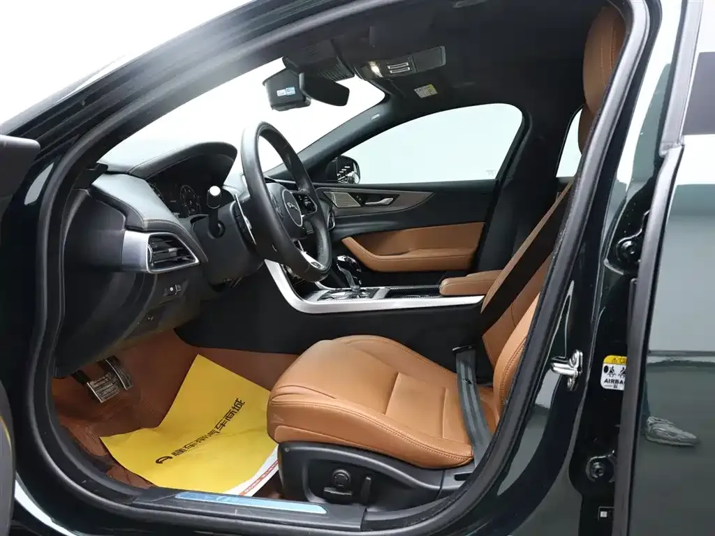 Jaguar XEL 2024 из CN, фото 9