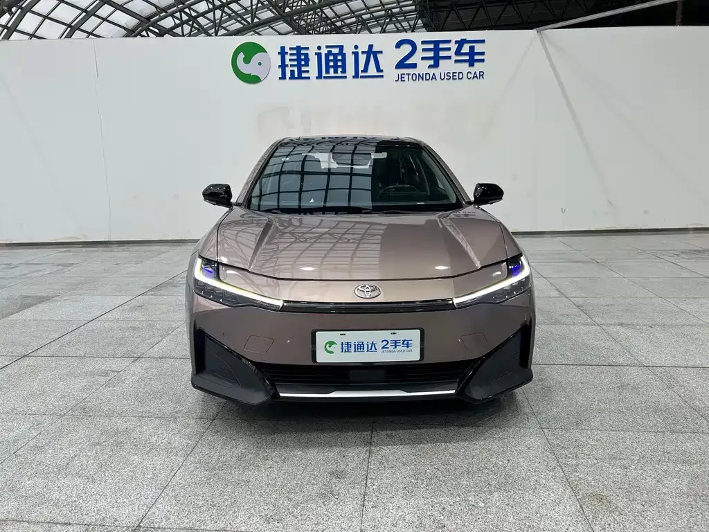 Toyota bZ3 2023 из CN, фото 7