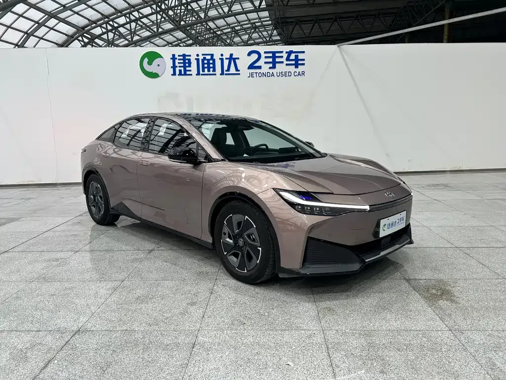 Toyota bZ3 2023 из CN, фото 8