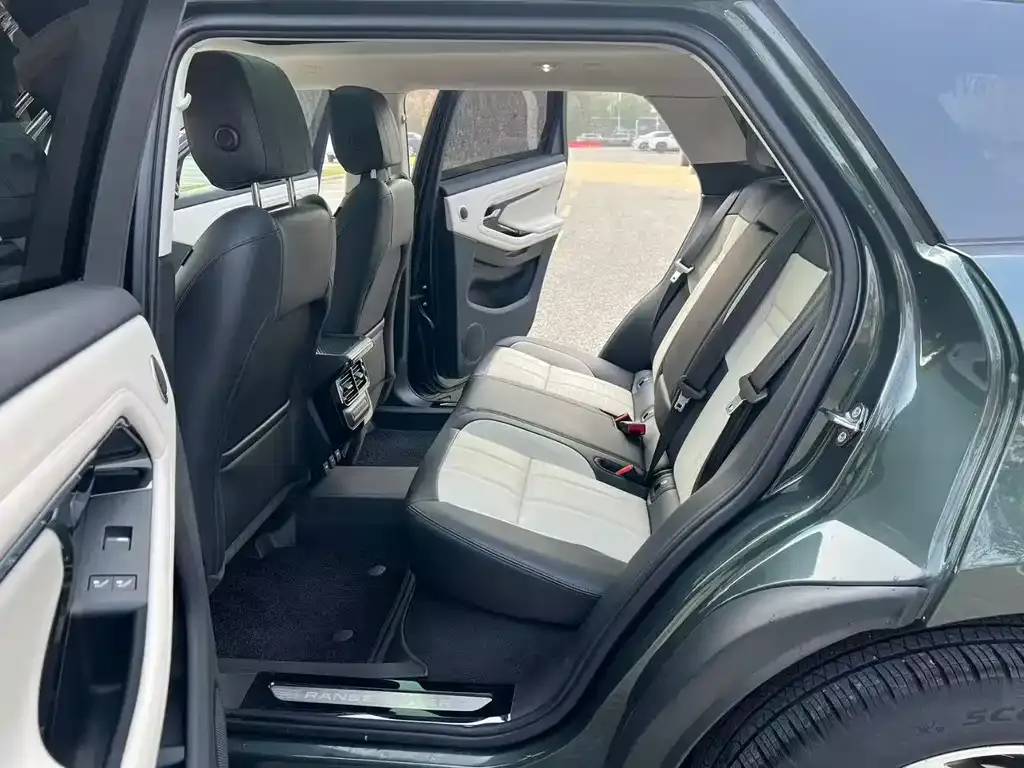 Land Rover Evoque 2022 из CN, фото 2