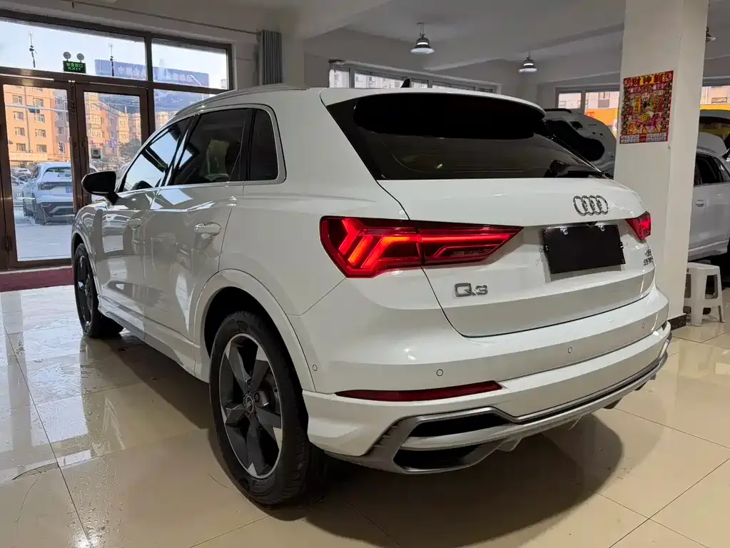 Audi Q3 — фото 5