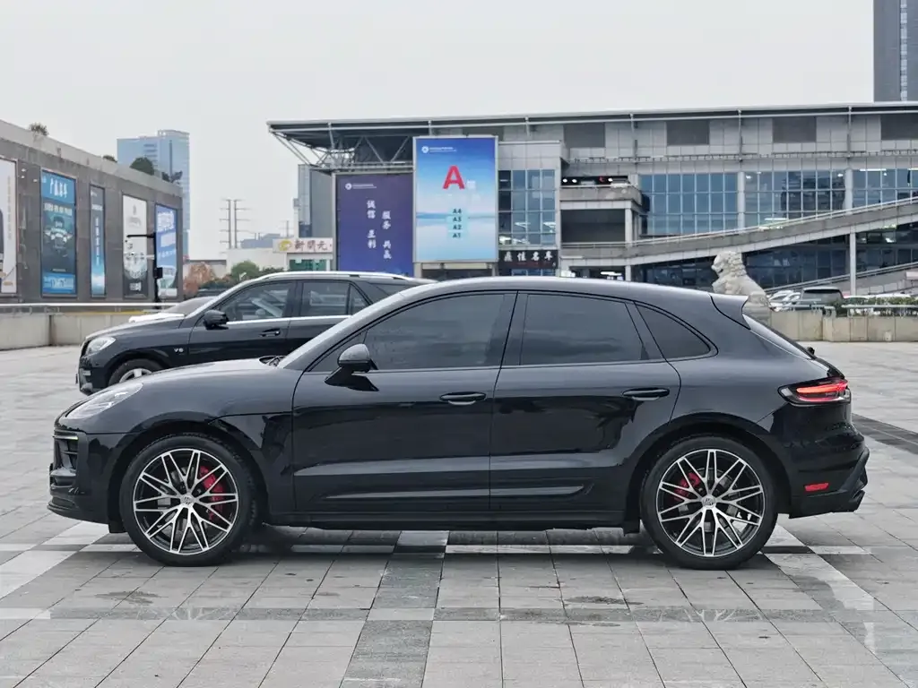 Porsche Macan 2023 из CN, фото 4