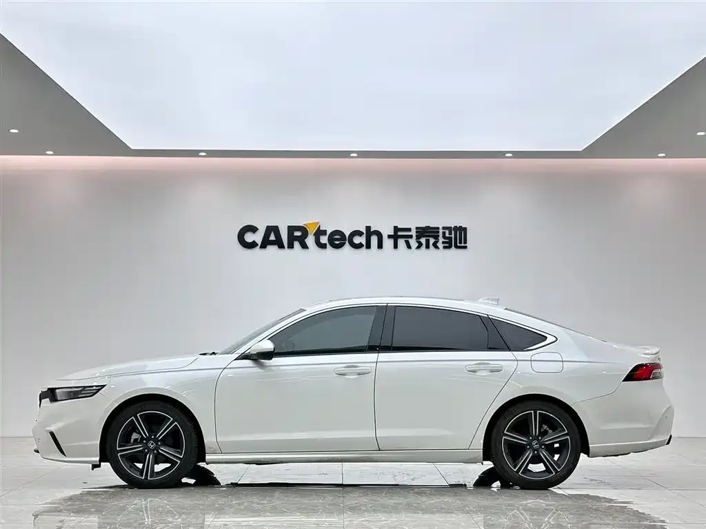 Honda Inspire 2024 из CN, фото 2