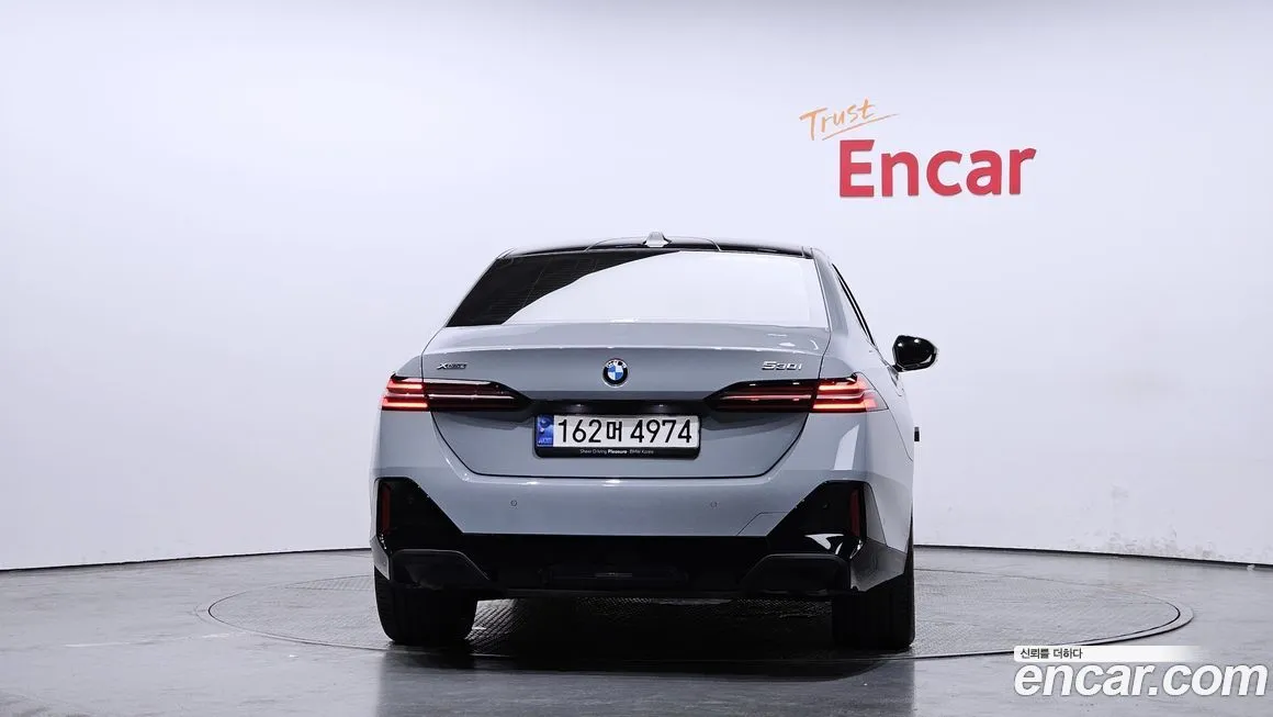 BMW 5-Series 2024 из KR, фото 4