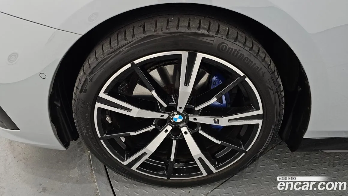 BMW 5-Series 2024 из KR, фото 5
