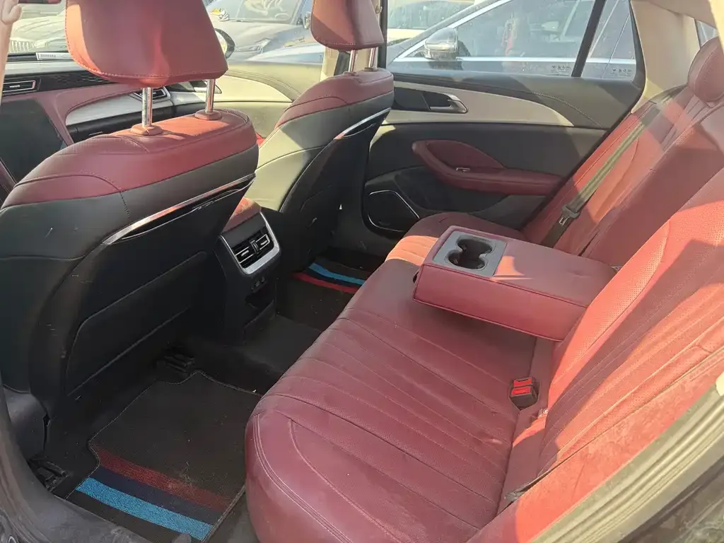 Hongqi H5 2025 из CN, фото 3