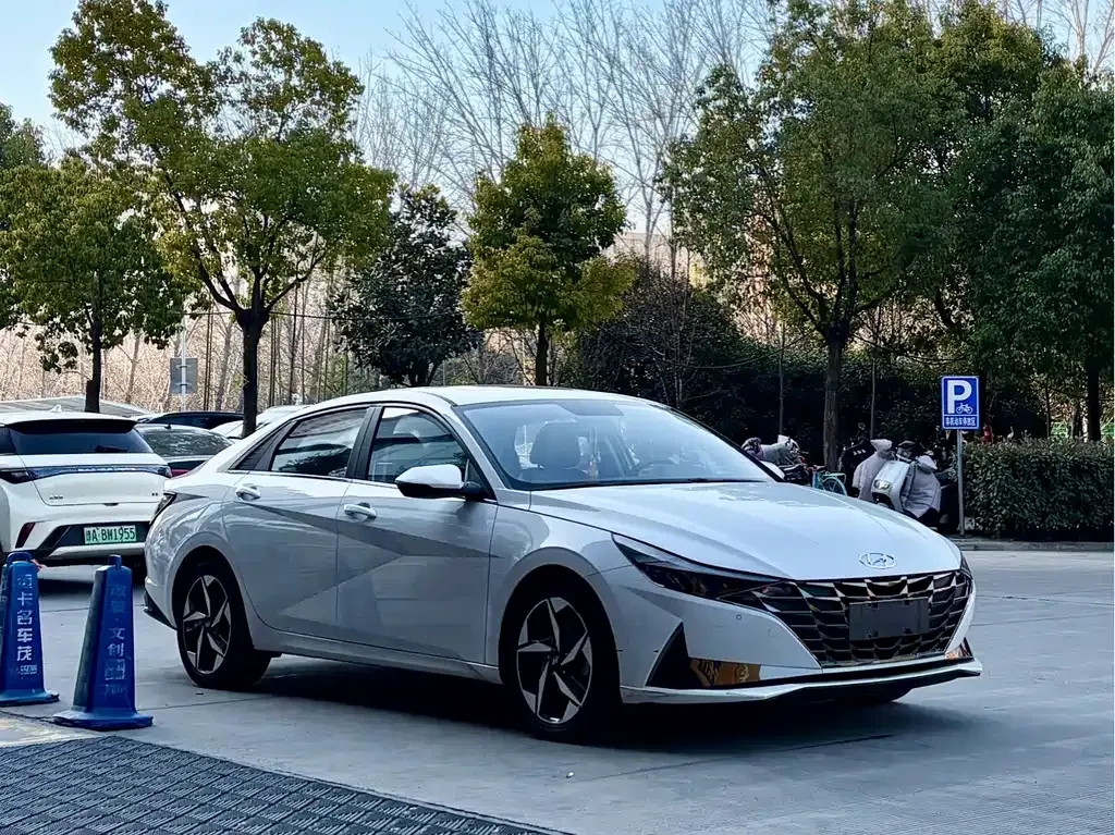 Hyundai Elantra 2021 из CN, фото 7