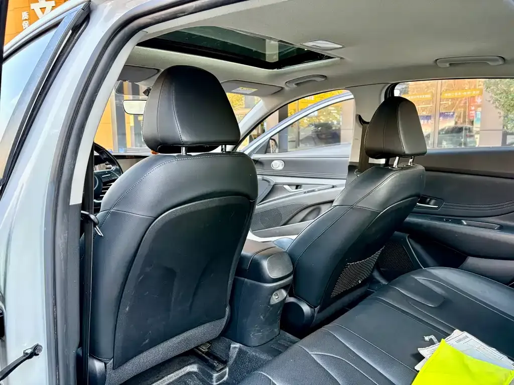 Hyundai Elantra 2021 из CN, фото 8
