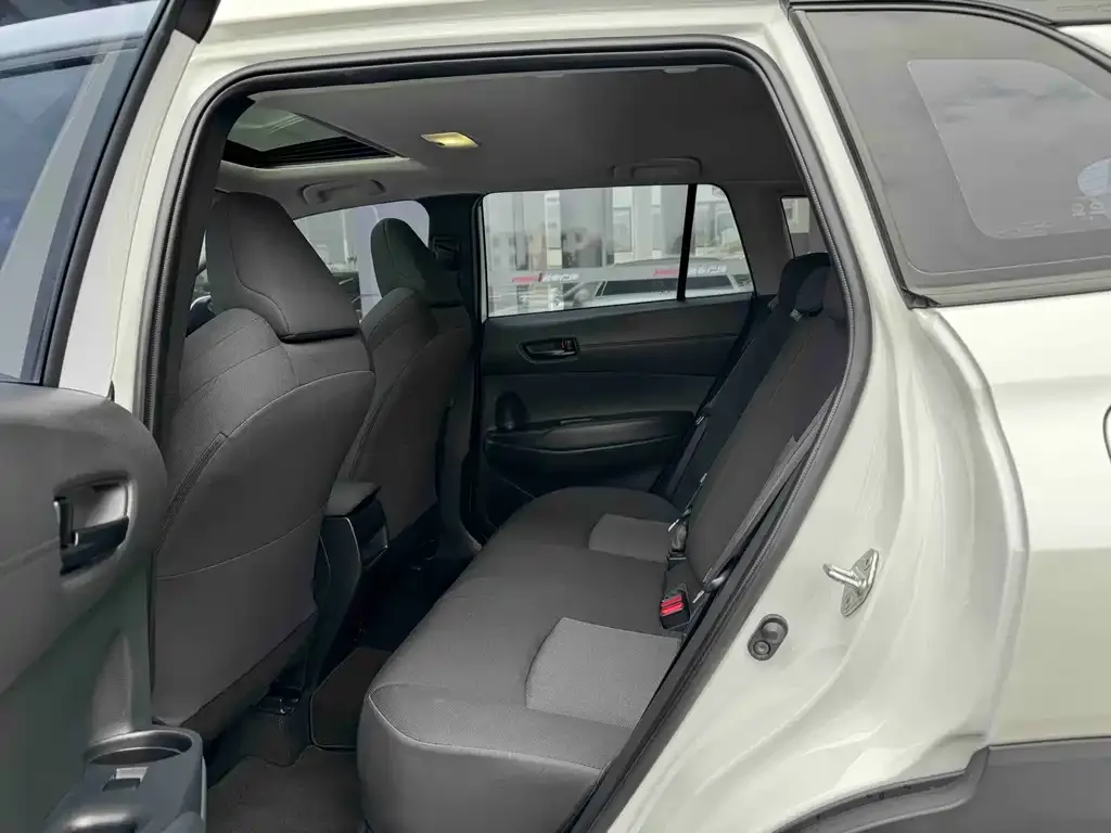 Toyota Frontlander 2022 из CN, фото 6