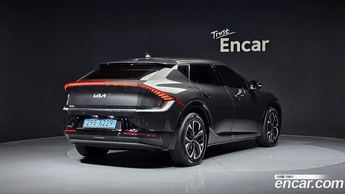Kia EV6 — фото 10