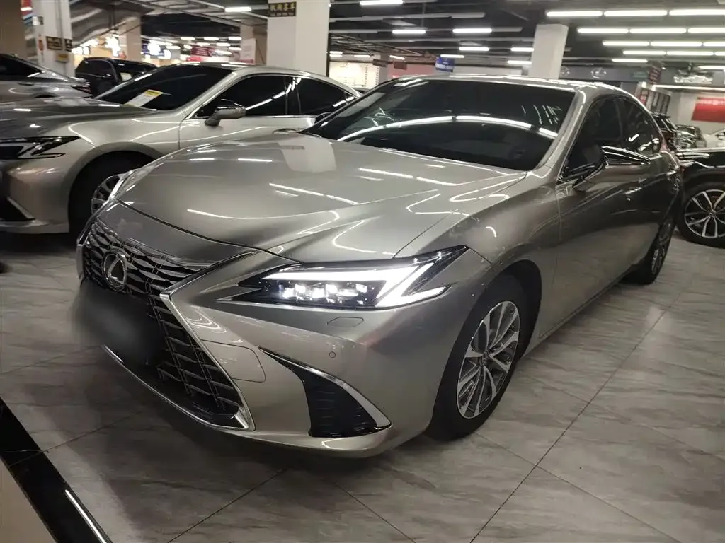 Lexus ES — фото 6