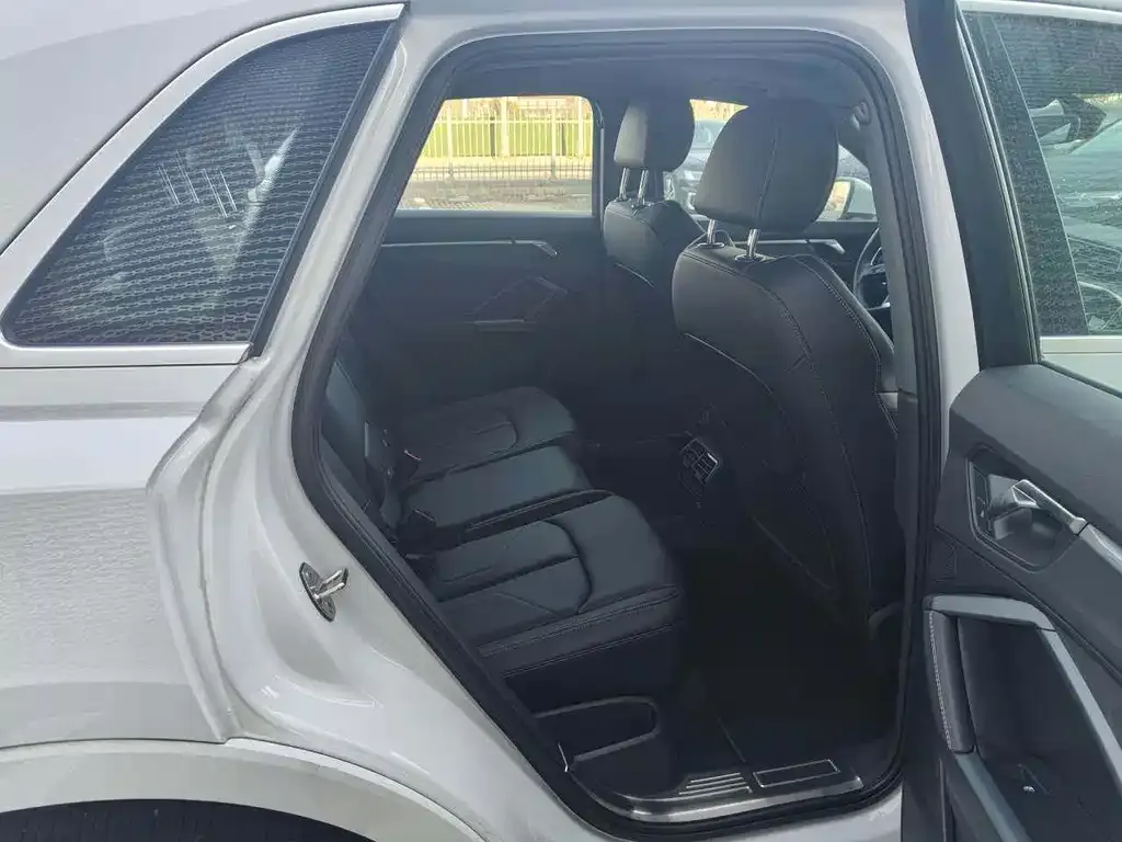 Audi Q3 2024 из CN, фото 3