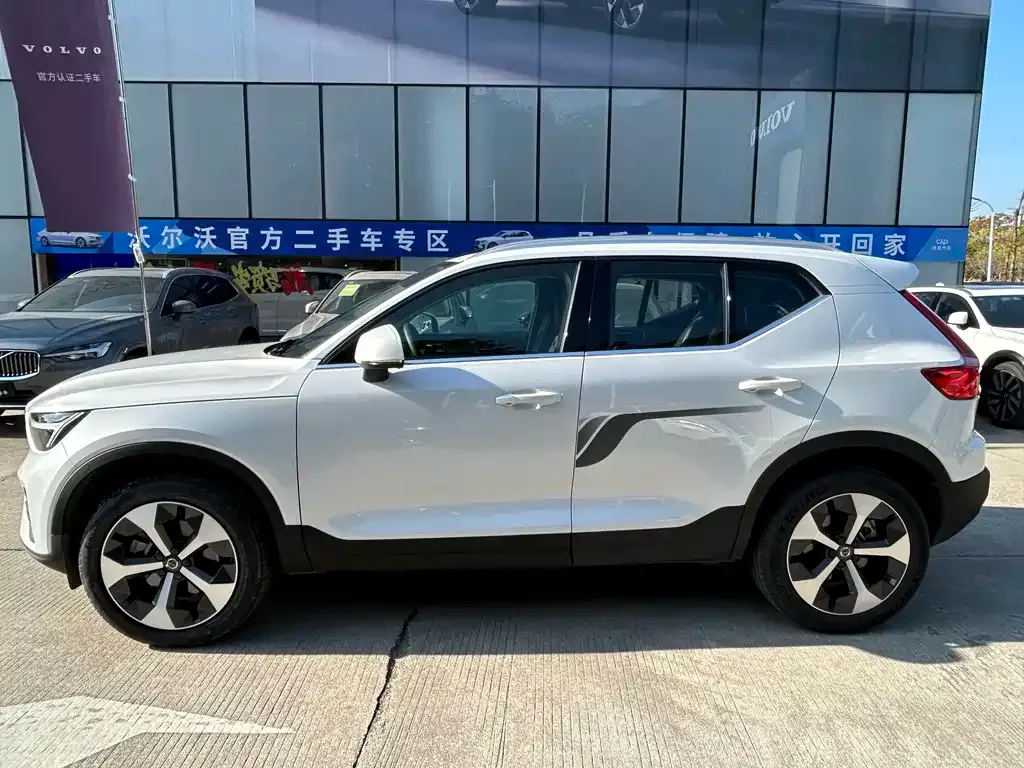 Volvo XC40 2024 из CN, фото 8