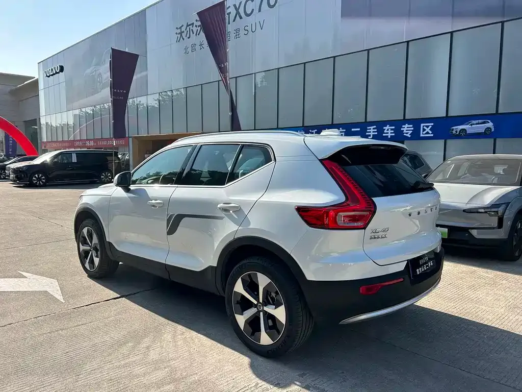 Volvo XC40 2024 из CN, фото 2